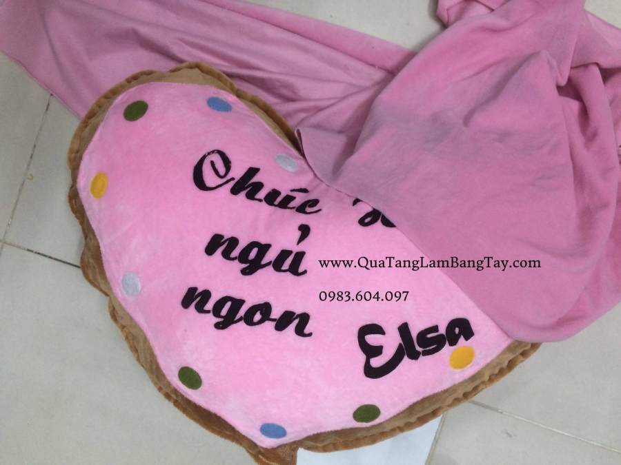 gối handmade tặng bạn gái